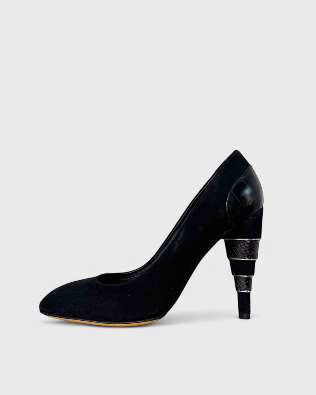 Salvatore Ferregamo , 8.5