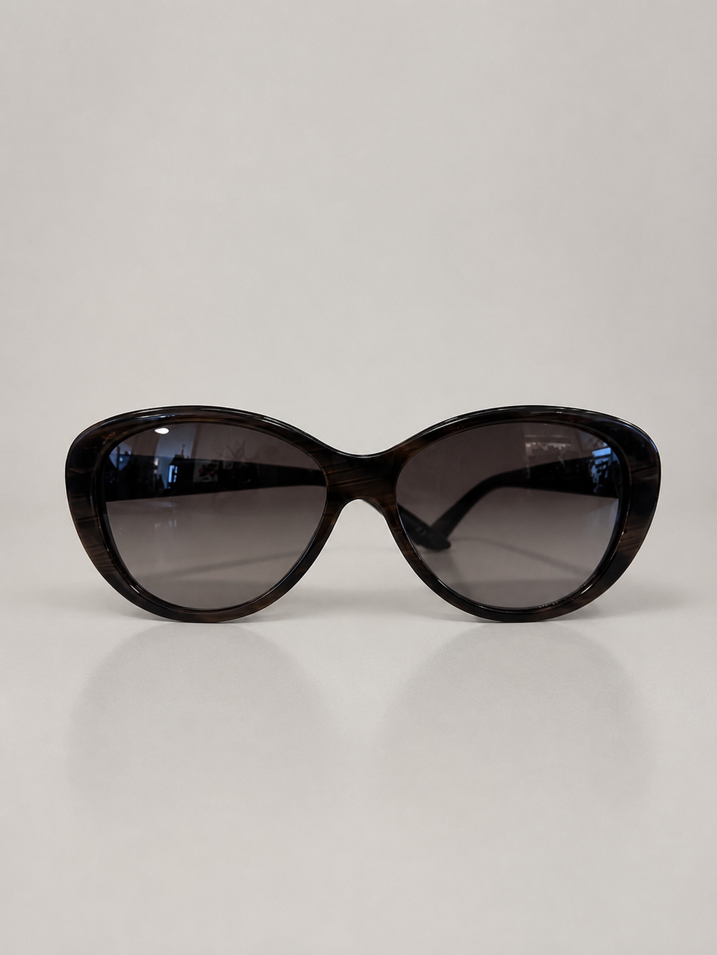 Verres fumés, Christian Dior